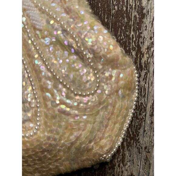 White Pearl/Sequence Purse Bag Chain Kiss Lock Handle Debbie 7" x 6” Evening - Picture 3 of 8